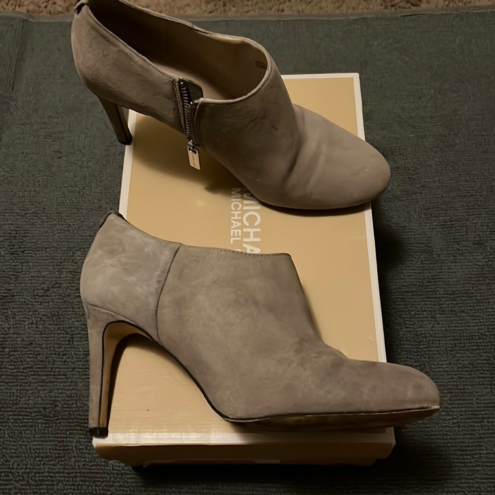 Michael Kors Ankle Booties Size 8.5